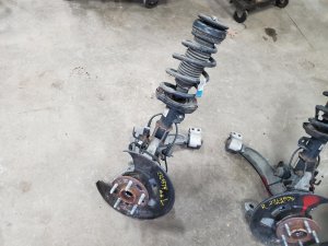 2010 Buick Allure Front Steering Knuckle - Left (Driver) (Used OEM)