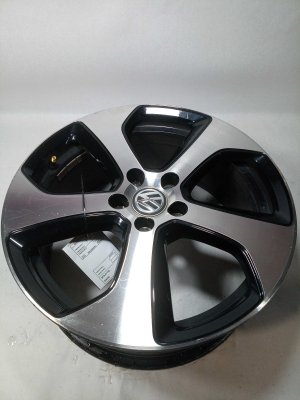 2019-2021 Volkswagen Golf Black 18-Inch 5-Spoke Machined Black Dallas Alloy Wheel (Used OEM)