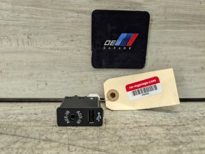 2014-2020 BMW i8 USB/Auxiliary In Socket (Used OEM)