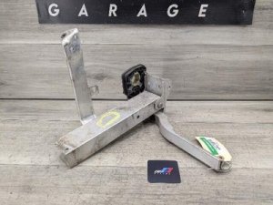 2012-2017 BMW 540i Gray Adapter Plate, Left (Used OEM)