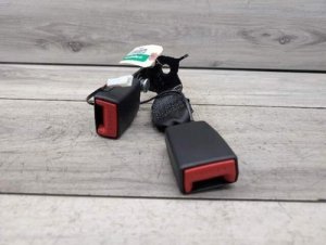2019-2025 BMW X4 Right Lower Seat Belt Buckle - Rear (Used OEM)