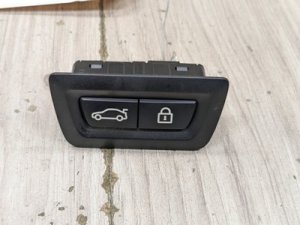 2009-2015 BMW 750i Black Trunk Lid / Central Lock Switch (Used OEM)