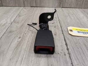 2019-2025 BMW X4 Left Lower Seat Belt Buckle - Rear (Used OEM)