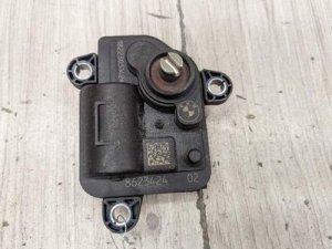 2017-2023 BMW 528i White Exhaust Flap Actuator Drive Motor (Used OEM)