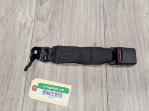 2017-2023 BMW 528i Black Center Seat Belt Buckle - Rear (Used OEM)