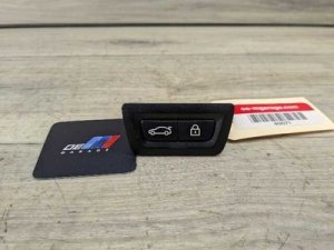 2009-2015 BMW 750i Switch, -Lid Centerlock - Rear (Used OEM)