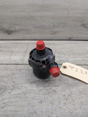 2017-2023 BMW M550i xDrive Gray Auxiliary Water Pump (Used OEM)