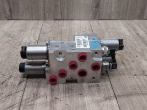 2015-2019 BMW X6 Dynamic Drive Valve Block (Used OEM)