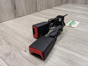 2019-2025 BMW X4 Right Lower Seat Belt Buckle - Rear (Used OEM)