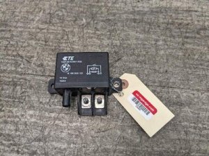 2014-2020 BMW 428i Black Cooling Fan Relay (Used OEM)