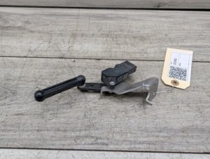 2015-2019 BMW X6 White Suspension Height Level Sensor (Used OEM)