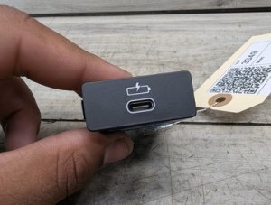 2021 BMW 428i White USB-C Socket (Used OEM)