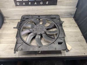 2015-2019 BMW X6 White Engine Cooling Fan Assembly (Used OEM)
