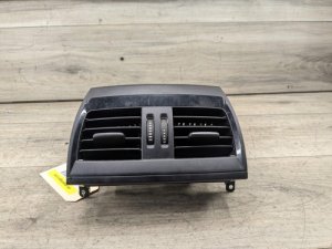  BMW X5 m Black Rear Center Console Fresh Air Vent Grille (Used OEM)