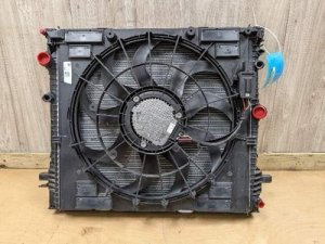 2018-2024 BMW X3 White Engine Cooling Fan Assembly (Used OEM)