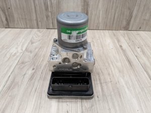 2017-2019 BMW 528i White DSC / DXC ABS Pump Computer Unit (Used OEM)