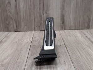 2017-2023 BMW 528i Black Accelerator Pedal Module (Used OEM)