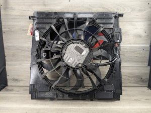 2020-2024 BMW X6 Gray Engine Cooling Fan Assembly (Used OEM)