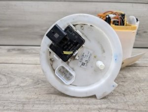 2019-2023 BMW X5 White Fuel Supply Module (Used OEM)