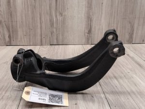 2015-2019 BMW X6 Black Front Right Strut Mount Bracket (Used OEM)