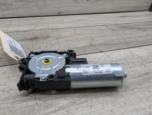 2020-2023 BMW X6 Black Panoramic Sunroof Sun Shade Motor (Used OEM)