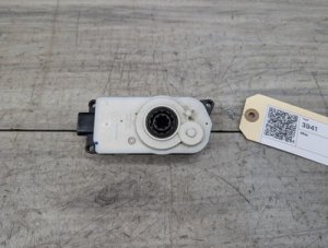 2017-2023 BMW 528i Black Front Upper Grille Shutter Motor Actuator (Used OEM)