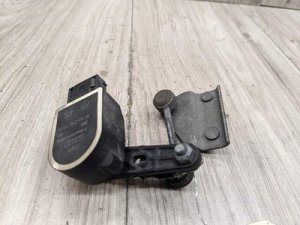 2012-2015 Mercedes-Benz ML350 Black Suspension Height Level Sensor (Used OEM)