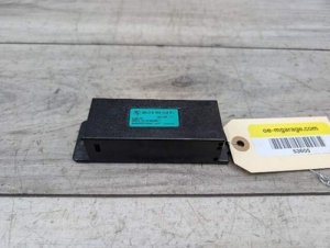 2017-2020 BMW M5 Black Frequency Diplexer, Front (Used OEM)