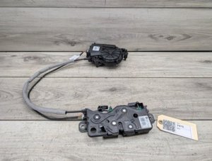 2017-2023 BMW 528i Gray Tailgate Lock Latch and Power Lock Drive Set - Rear (Used OEM)