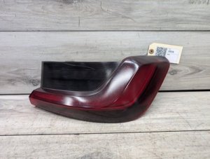 2021-2022 BMW M3 Black Right Outer Tail Light (Used OEM)