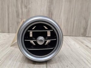 2015-2021 Mercedes-Benz C280 Left Dashboard Air Vent (Used OEM)