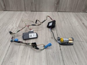 2016-2019 BMW 750i Steering Wheel Electronic Control (Used OEM)