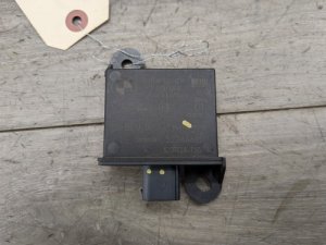 2004-2010 BMW 528i Silver RDC Trigger Transmitter (Used OEM)