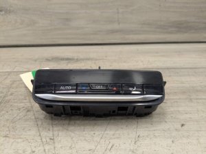2021-2022 BMW M4 Gray Rear Climate Control Panel (Used OEM)