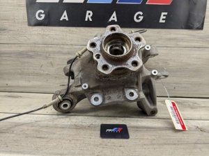 2017-2023 BMW M550i xDrive Black Rear Right Wheel Carrier with Hub (Used OEM)