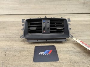 2006-2013 BMW 328i Rear Center Console Air Vent (Used OEM)