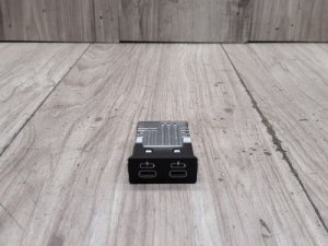 2017-2023 BMW 528i Black Dual USB-C Port Module (Used OEM)