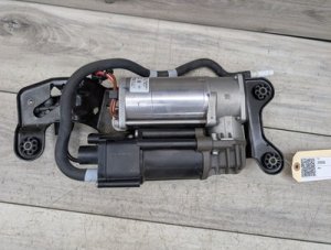  BMW X5 m Black Air Suspension Compressor (Used OEM)
