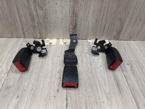 2015-2021 Mercedes-Benz C280 Seat Belt Buckle Set - Rear (Used OEM)
