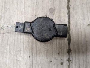 2017-2023 BMW 528i Blue Sensor Rain / Light / Solar / Misting (Used OEM)
