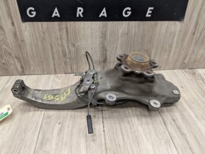 2015-2022 BMW 740i Wheel Carrier, Front Right (Used OEM)