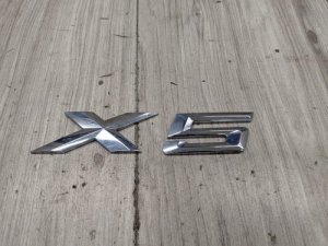 2014-2018 BMW X5 White X5 Tailgate Emblem (Used OEM)