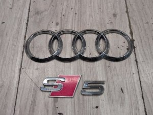 2013-2017 Audi A4 Black Trunk Emblem Rings (Used OEM)