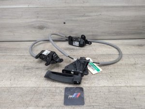 2007-2013 BMW X5 Silver Trunk Lid Lock, Bottom Right - Rear (Used OEM)