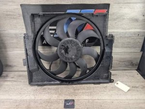 2014-2016 BMW 428i Gray Engine Cooling Fan Assembly 600W (Used OEM)