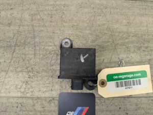 2004-2010 BMW 528i Silver Tire Pressure Monitoring System (TPMS) Trigger Transmitter (Used OEM)