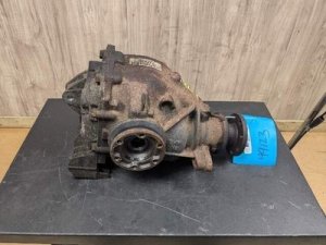 2003-2005 BMW Z4 Gray Rear Axle Differential Carrier (Used OEM)