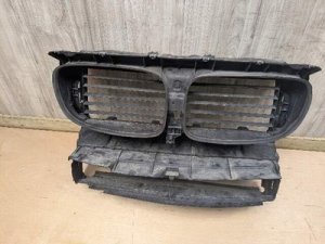 2009-2015 BMW 750i Black Center Air Duct (Used OEM)