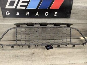2012-2019 BMW 320i Black Front Bumper Center Lower Grille for M Aerodynamics Package (Used OEM)