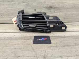  BMW X5 m Left Outer Dashboard Air Vent Grille (Used OEM)